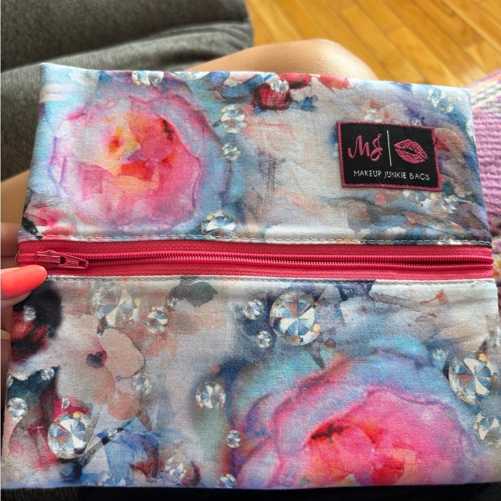 Makeup junkie bag